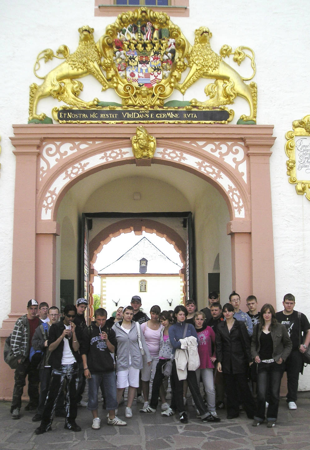 Klassen 9c und 9d der Mittelschule Grimma, hier an der Augustusburg, Klassenfahrt Sachsen 2008 – Bildergalerie Klassenfahrten von Jugendtours