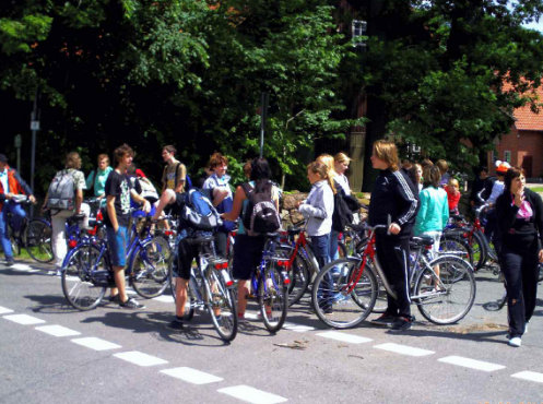  Klassenstufe 9 der Staatlichen Regelschule Burgenland, hier bei einer Fahrradtour in der Lneburger Heide, Klassenfahrt Bispinger Heide 2011 – Bildergalerie Klassenfahrten von Jugendtours