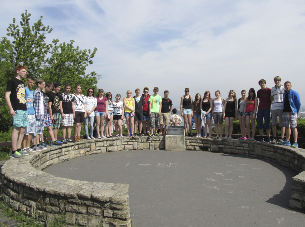 Klasse 9 der Oberschule am Knöchel Sebnitz, hier am Gellértberg, Klassenfahrt Budapest 2015 – Bildergalerie Klassenfahrten von Jugendtours