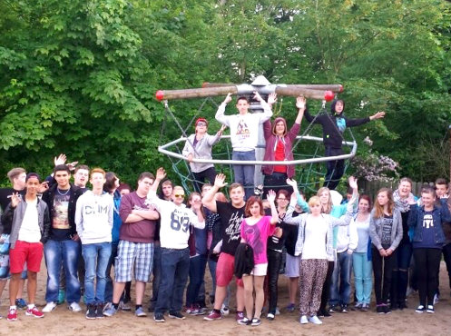 Klassen 9/10 der Otto-Tschirch-Oberschule Brandenburg, hier in der Ferienanlage Schnhagen, Klassenfahrt Ostsee 2015 – Bildergalerie Klassenfahrten von Jugendtours