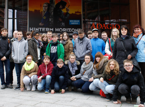 Klasse 8 der Sekundarschule Halle-Sd, hier am Stage Musical-Theater am Potsdamer Platz, Klassenfahrt Berlin 2015 – Bildergalerie Klassenfahrten von Jugendtours