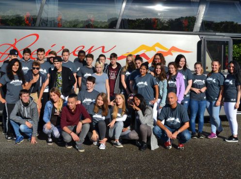 Klasse 10.6 der Gustav-Heinemann-Gesamtschule Mlheim/Ruhr, hier whrend der Rckfahrt, Klassenfahrt nach Zeewolde und Amsterdam 2015 – Bildergalerie Klassenfahrten von Jugendtours