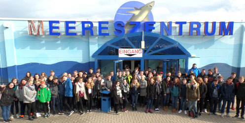 Klasse 9 der Oberschule Makranstdt, hier am Meereszentrum auf der Insel Fehmarn, Klassenfahrt Weissenhuser Strand 2016 – Bildergalerie Klassenfahrten von Jugendtours