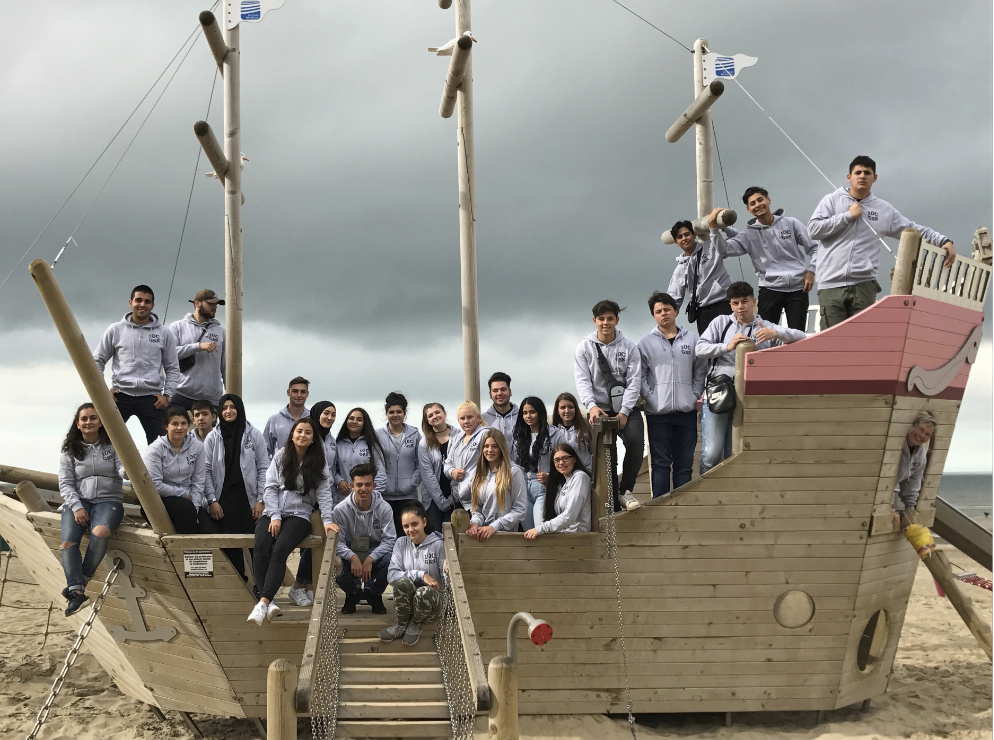 Klasse 10 der Gustav-Stresemann-Realschule Duisburg, hier in De Haan, Klassenfahrt Belgische Nordseekste 2018 – Bildergalerie Klassenfahrten von Jugendtours