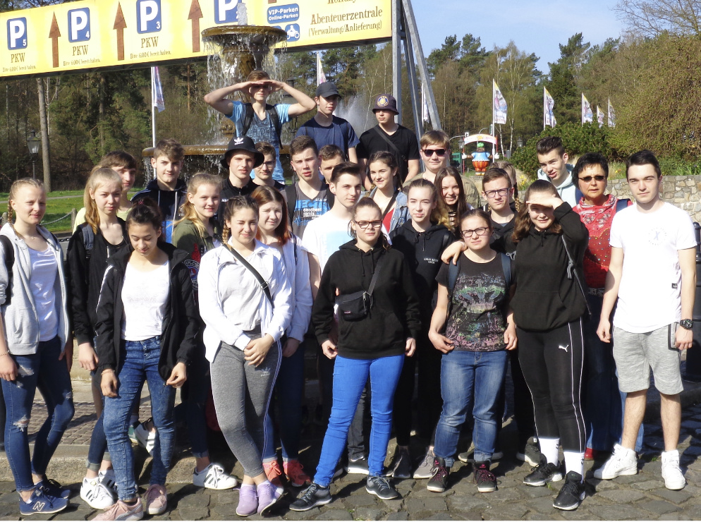Klasse 9b der Oberschule Markranstädt, hier im Heide Park Soltau, Klassenfahrt Bispinger Heide 2018 – Bildergalerie Klassenfahrten von Jugendtours