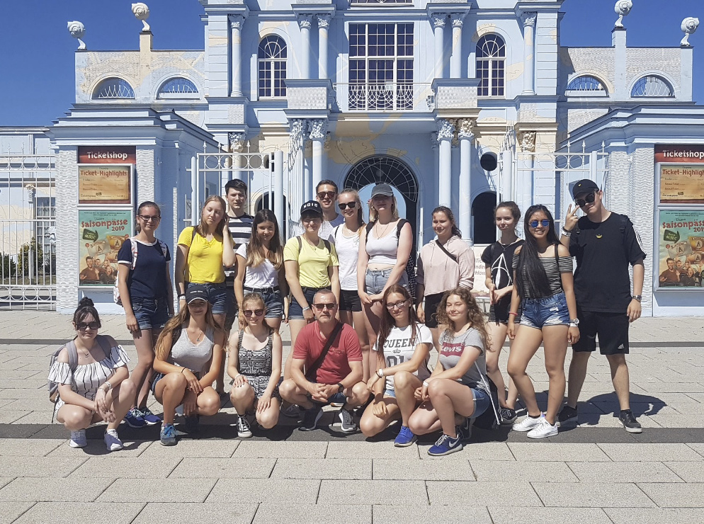 Klasse 10 des Landau-Gymnasiums Weiwasser, hier im Freizeitpark BELANTIS, Klassenfahrt Leipzig 2019 – Bildergalerie Klassenfahrten von Jugendtours