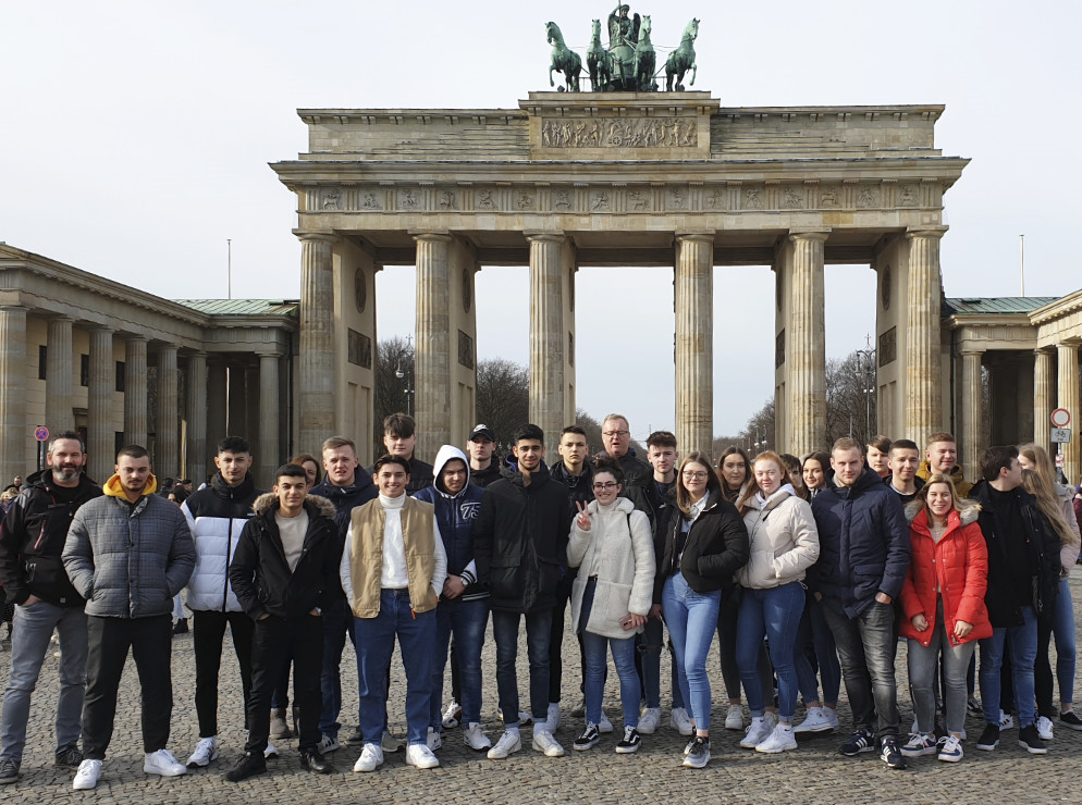 Klasse 12 des Ludwig-Erhard-Berufskolleg Paderborn, hier zur Klassenfahrt in Berlin 2020 – Bildergalerie Klassenfahrten von Jugendtours