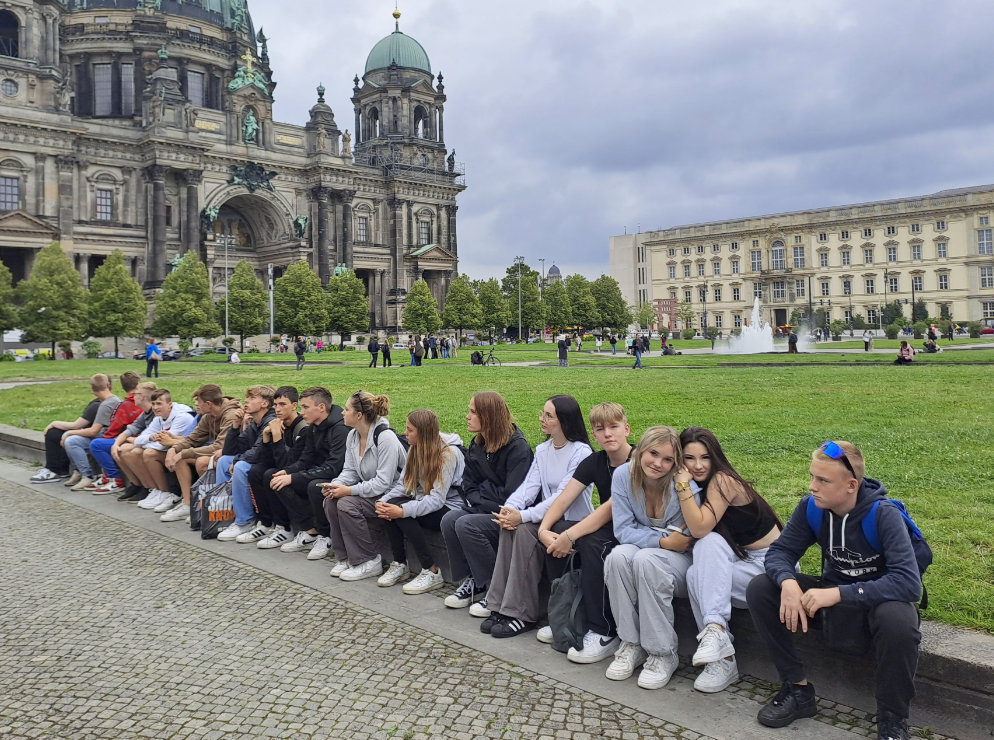 Klasse 8a und 8b der Seelandschule Nachterstedt, Klassenfahrt Berlin 2023 – Bildergalerie Klassenfahrten von Jugendtours