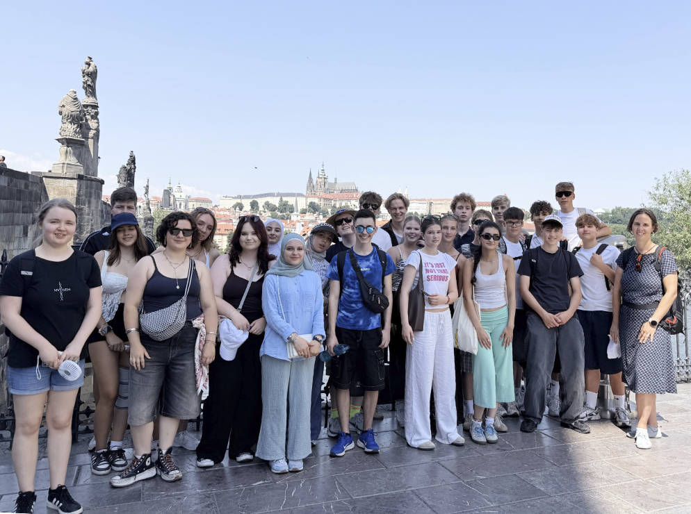 Klasse 10 des Walter-Gropius-Gymnasiums Dessau-Ro�lau, Schulwanderung nach Prag 2026 &ndash; Bildergalerie Klassenfahrten von Jugendtours