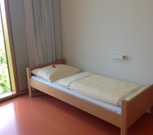 Jugendherberge Stuttgart Neckarpark Unterkunftsbild 1 – Klassenfahrt Stuttgart von Jugendtours