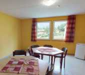 KiEZ Ferienpark Feuerkuppe - Wohnb. IV Unterkunftsbild 1 – Klassenfahrt KiEZ Feuerkuppe Strauberg von Jugendtours