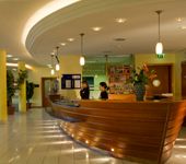 ****Wyndham Stralsund HanseDom Hotel Unterkunftsbild 2 – Klassenfahrt Stralsund und Ozeaneum von Jugendtours