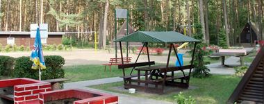 Kategorie 3: KiEZ Arendsee Anlage Campinghotel Innenansicht – Klassenfahrt KiEZ Arendsee von Jugendtours