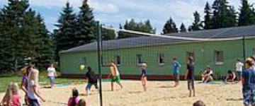 KiEZ Am Filzteich Schneeberg (Kategorie 2) Auenansicht – Klassenfahrt KiEZ Am Filzteich Schneeberg von Jugendtours