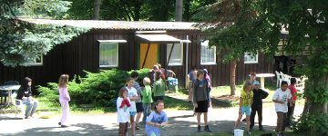 Jugendbegegnungssttte Saalburg Auenansicht – Klassenfahrt Saalburg von Jugendtours