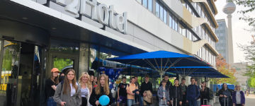 H2 Hotel Berlin Alexanderplatz Auenansicht – Klassenfahrt Berlin von Jugendtours