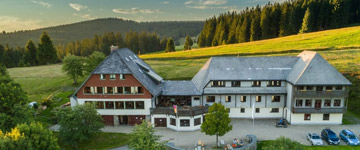 Jugendherberge Todtnau-Todtnauberg - Hochschwarzwald Auenansicht – Klassenfahrt Schwarzwald und Europa-Park von Jugendtours