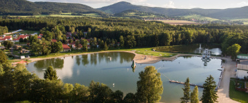 Trixi Ferienpark Zittauer Gebirge Auenansicht – Klassenfahrt Trixi Ferienpark Zittauer Gebirge von Jugendtours