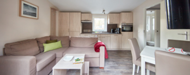 Tropical Islands (Mobilhomes) Innenansicht – Klassenfahrt Tropical Islands von Jugendtours