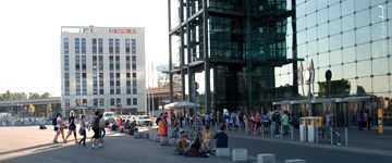 MEININGER Hotel Berlin Hauptbahnhof Auenansicht – Klassenfahrt Berlin von Jugendtours