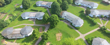 Ulis Kinderland am Schweriner See Auenansicht – Klassenfahrt Schweriner See von Jugendtours