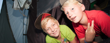 Jugendtours-Camp am Vilzsee (Iglu-Zelte) Innenansicht – Klassenfahrt Kanutour mit Jugendtours-Guide von Jugendtours