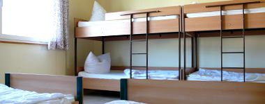 KiEZ Ferienpark Feuerkuppe - Wohnb. IV Innenansicht – Klassenfahrt KiEZ Feuerkuppe Strauberg von Jugendtours