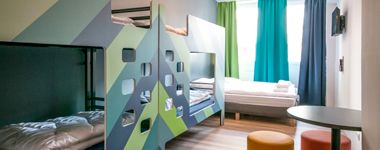 a&o Bremen Hauptbahnhof Innenansicht – Klassenfahrt Bremen von Jugendtours