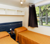 Kategorie ***/****Feriendrfer, z.B. ****Feriendorf Camping Toscolano Unterkunftsbild 1 – Klassenfahrt Westufer Gardasee von Jugendtours