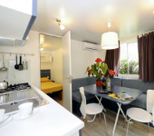 Kategorie ***/****Feriendrfer, z.B. ****Feriendorf Camping Toscolano Unterkunftsbild 2 – Klassenfahrt Westufer Gardasee von Jugendtours