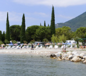 Kategorie ***/****Feriendrfer, z.B. ****Feriendorf Camping Toscolano Unterkunftsbild 3 – Klassenfahrt Westufer Gardasee von Jugendtours