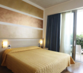 ***Hotel Rivus in Peschiera del Garda Unterkunftsbild 1 – Klassenfahrt Sdufer Gardasee von Jugendtours