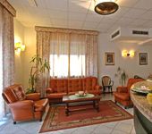 ***Hotels Versiliakste, z.B. ***Hotel Sirena Lido di Camaiore Unterkunftsbild 1 – Klassenfahrt Versiliakste von Jugendtours