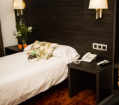 Kategorie */**Hotels im Zentrum, z.B. **Hostal Marlasca in Madrid Unterkunftsbild 1 – Klassenfahrt Madrid von Jugendtours