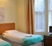 Kategorie **Hotels mit DU/WC im Zentrum, z.B. Hotel 65 London Unterkunftsbild 2 – Klassenfahrt London von Jugendtours