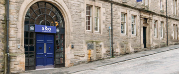 a&o Edinburgh City Auenansicht – Klassenfahrt Edinburgh von Jugendtours