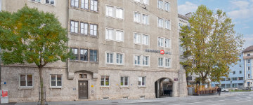 MEININGER Hotel Innsbruck Zentrum Auenansicht – Klassenfahrt Innsbruck von Jugendtours