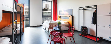 MEININGER Hotel Genf Centre Charmilles Innenansicht – Klassenfahrt Genf von Jugendtours