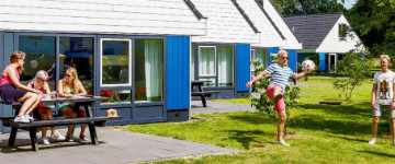 Walibi Village Holland Auenansicht – Klassenfahrt Walibi Village von Jugendtours