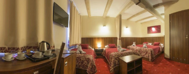 Kategorie ***Hotels zentral-zentrumsnah, z.B. ***Hotel Alexander I Krakau Innenansicht – Klassenfahrt Krakau von Jugendtours