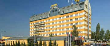 ****Wellness-Hotel Step Prag Auenansicht – Klassenfahrt Prag von Jugendtours