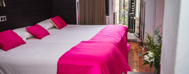 Kategorie */**Hotels im Zentrum, z.B. **Hostal Marlasca in Madrid Innenansicht – Klassenfahrt Madrid von Jugendtours