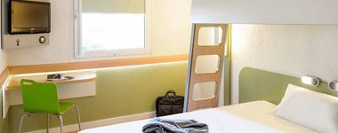 **Hotels, z.B. **Ibis Budget Hotel Caen Gare Innenansicht – Klassenfahrt Normandie von Jugendtours