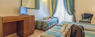 Kategorie ***+/****Hotels im Zentrum, z.B. ***+Hotel Siracusa Rom Innenansicht – Klassenfahrt Rom von Jugendtours