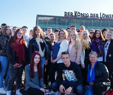 Besuch Disneys Musical DER KNIG DER LWEN – Klassenfahrt MEININGER Hotels von Jugendtours