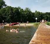 Jugenddorf am Ruppiner See Unterkunftsbild  &ndash; Klassenfahrt Jugenddorf Ruppiner See von Jugendtours