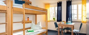 Jugendherberge Nettetal-Hinsbeck Unterkunftsbild  &ndash; Klassenfahrt Seenstadt Nettetal von Jugendtours