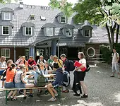 Jugendherberge Nettetal-Hinsbeck Unterkunftsbild  &ndash; Klassenfahrt Seenstadt Nettetal von Jugendtours