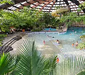 Center Parcs - Park De Huttenheugte Unterkunftsbild  &ndash; Klassenfahrt Drenthe und Emmen von Jugendtours