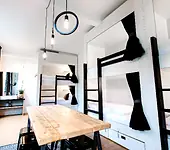 Pyjama Park Schanzenviertel Unterkunftsbild  &ndash; Klassenfahrt Hamburg von Jugendtours
